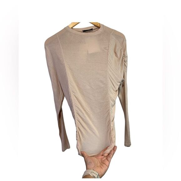 𝅺nwt SMF Woman Ruched Stretchy Top - Picture 3 of 10